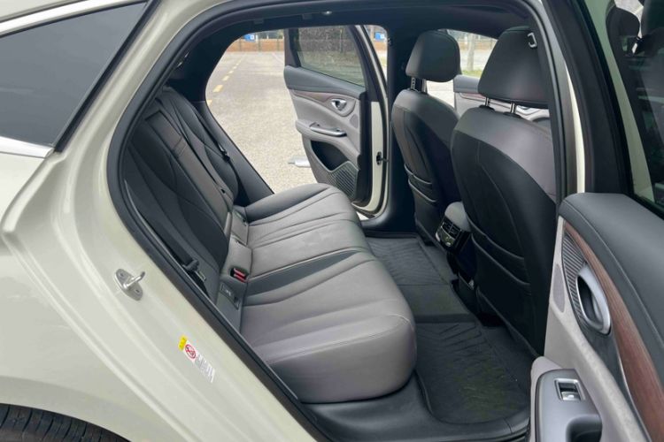 Used BYD Seal 2023 DM-i 1.5L 121km Prestige Model