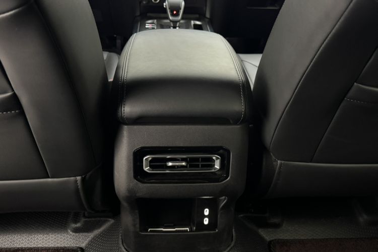 Used 212 T01 2025 2.0T Changfeng
