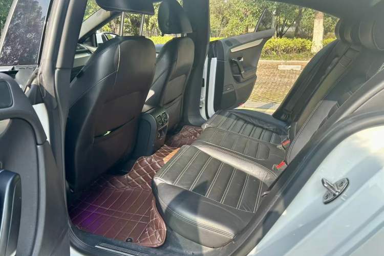 Used Volkswagen FAW-Volkswagen CC 2016 1.8TSI Prestige Model Interior 4