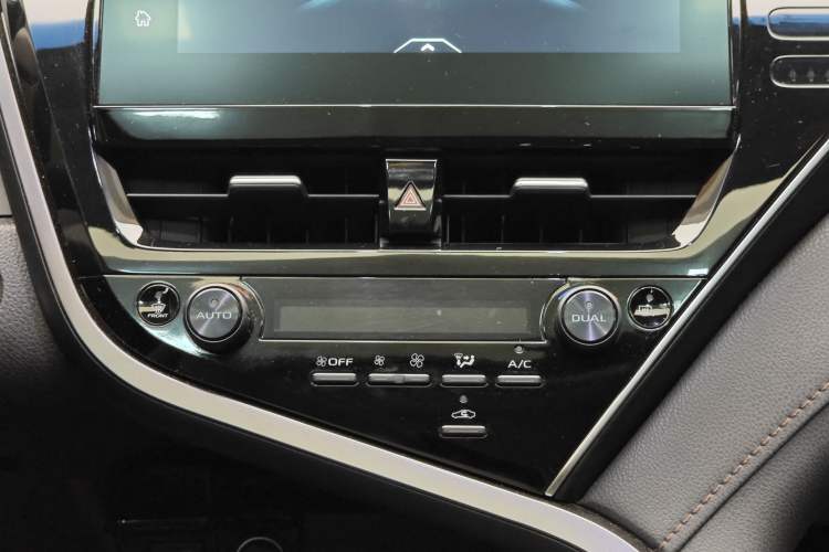 Used Toyota Camry 2021 2.0G Luxury Edition