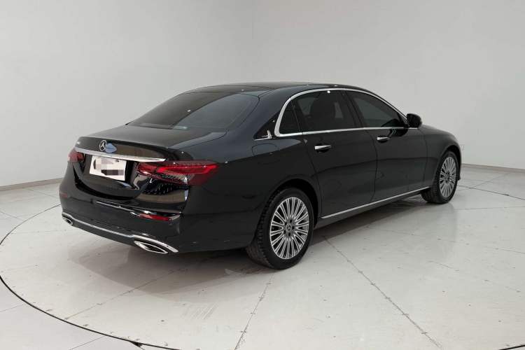 Used Mercedes-Benz E-Class 2023 Updated E 300 L Fashion Edition
