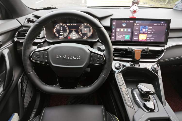 Used Lynk & Co 06 2023 Remix 1.5T Hero
