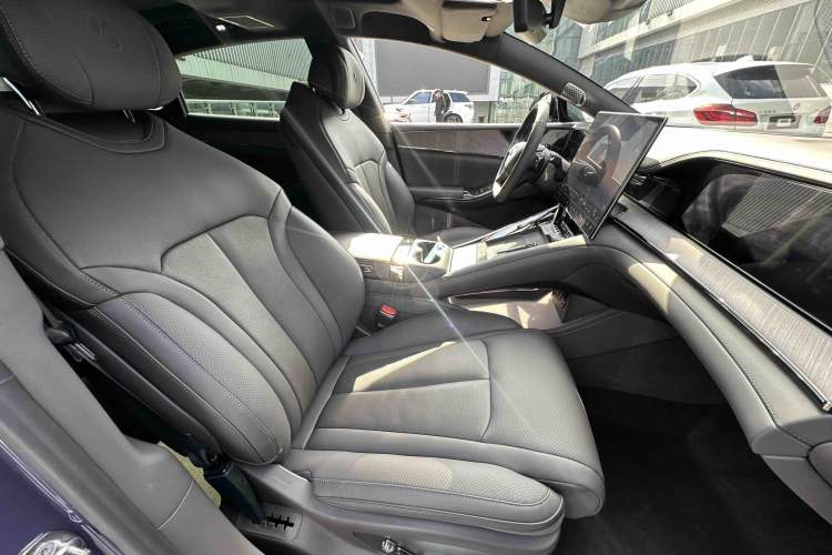 Used Denza Z9 2024 1100 km Four-Wheel Drive Max Version