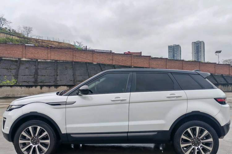 Used Land Rover Range Evoque 2018 240 PS SE Smart Brilliance Edition