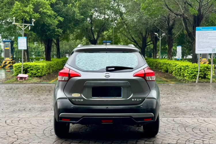 Used Nissan Kicks 2021 1.5L XL CVT Cool Enjoyment Edition Exterior 5