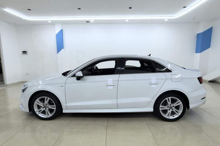 Used Audi A3 2020 Limousine 35 TFSI Fashion Edition China VI Emission Standard