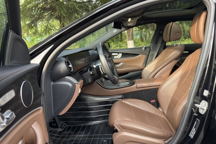 Used Mercedes-Benz E-Class 2021 E 300 L Sporty and Stylish Model Interior 1