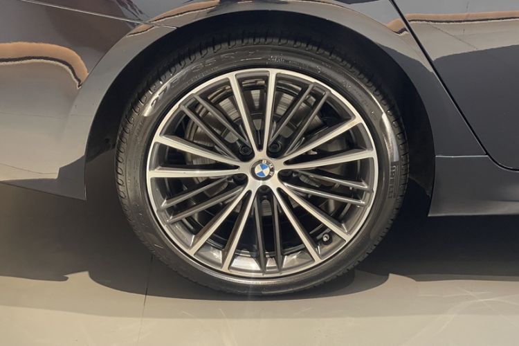 Used BMW 5 Series 2021 530Li Leading Model M Sport Package Interior 10