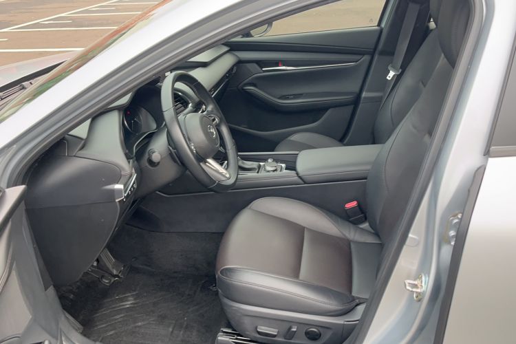 Used Mazda Mazda 3 Axela 2020 2.0L Automatic Luxury Version
