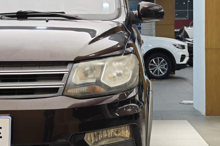 Used Dongfeng Fengon 370 2016 1.5L Manual Standard Edition SFG15-02 7 Seats Left Front Headlight