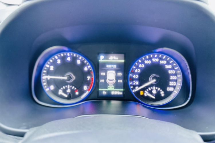 Used Hyundai ENCINO 2018 1.6T Dual-Clutch Zhilian Edition China V Standard Odometer Close Up