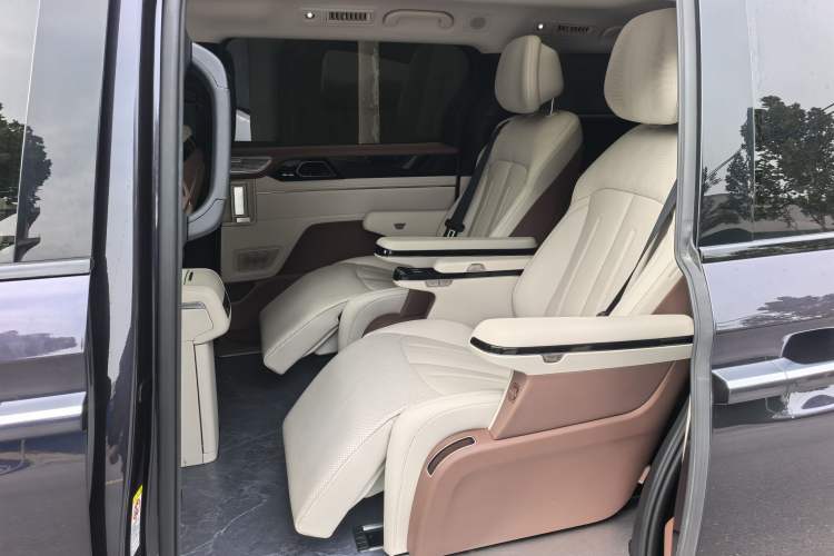 Used BYD Xia 2025 DM-i 1.5T 180km Excellence Model
