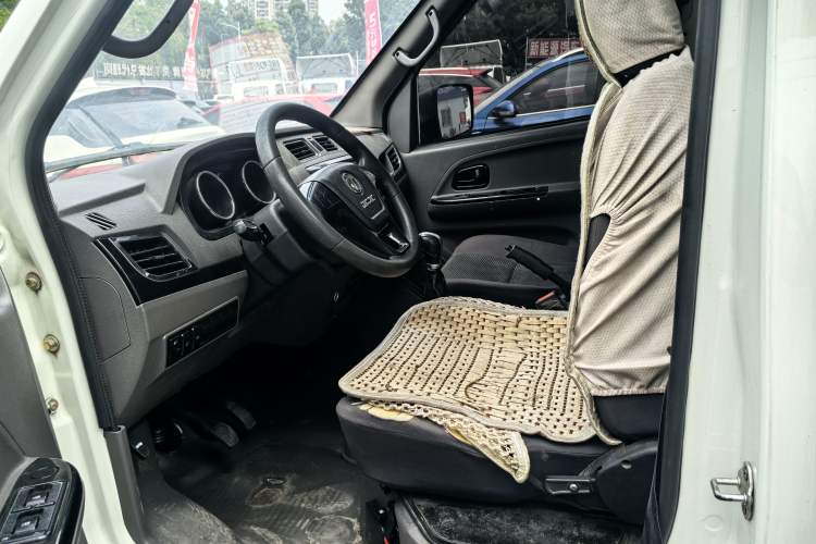 Used Dongfeng Yufeng EM26 2023 Standard Edition 41.472 kWh Henan Lithium Power Interior 2