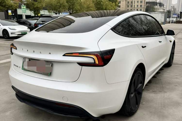 Used Tesla Model 3 2023 Rear-Wheel-Drive Version
