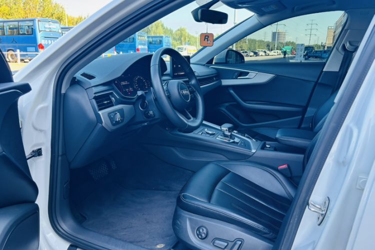 Used Audi A4L 2019 40 TFSI Ambition Version China V

