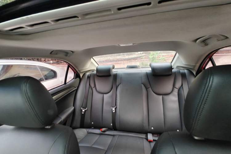 Used Roewe 360 2017 1.5L Automatic Luxury Edition