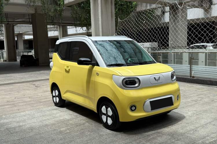 Used Wuling Hongguang MINIEV 2024 3rd Generation 215km Advanced Version Exterior 3