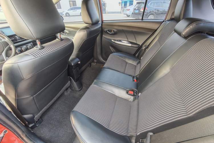 Used Toyota YARiS L Zhi Xuan 2015 1.5G Automatic Orange Limited Edition
