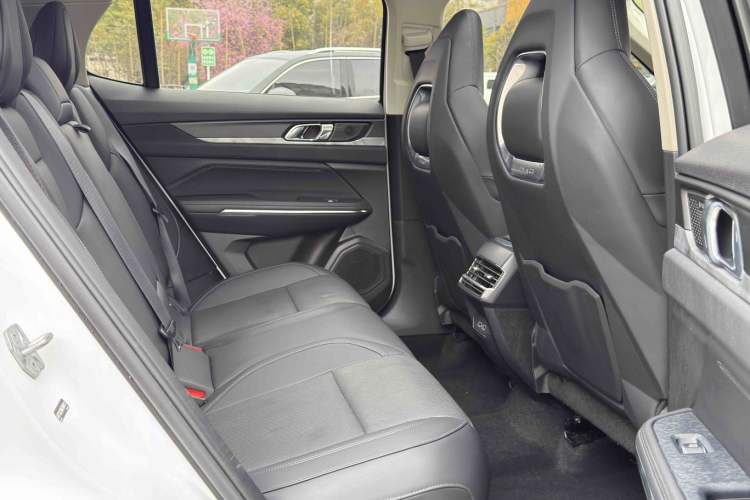 Used Lynk & Co 01 2021 2.0TD Two-Wheel-Drive Pro Trim