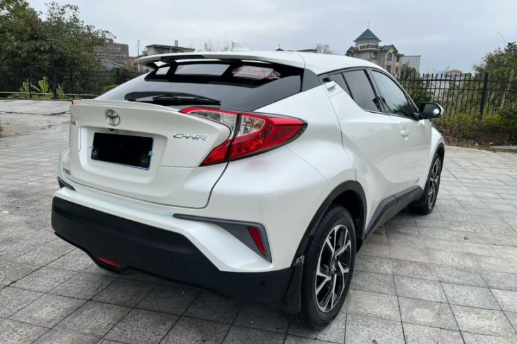 Used Toyota C-HR 2018 2.0L Leading Edition China V-standard Exterior 3