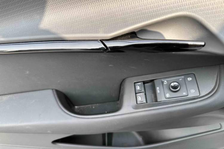 Used Volkswagen ID.UNYX 2024 Pro Long-Range Version