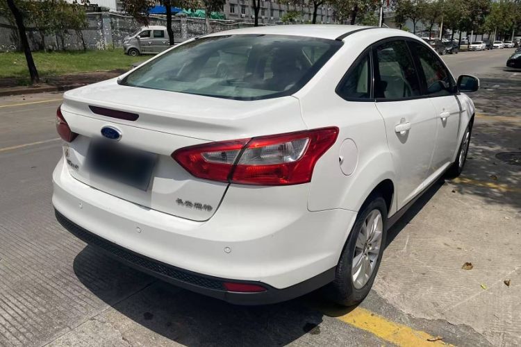 Used Ford Focus 2012 Sedan 1.6L Automatic Comfort Model
