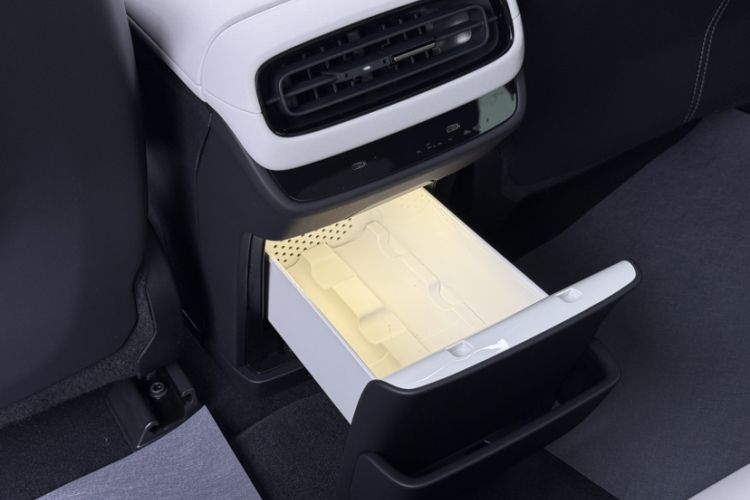 Used Xiaomi Auto SU7 2024 Four-Wheel-Drive Max Founder's Edition
