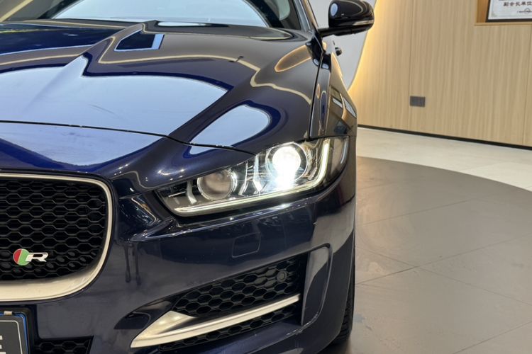 Used Jaguar XE 2017 2.0T 240 PS R-Sport
