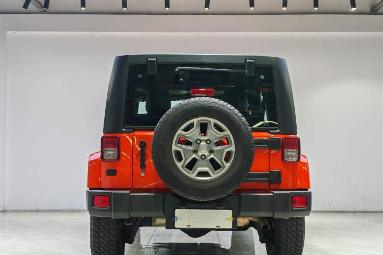 Used Jeep Wrangler 2015 3.0L Sahara Four-Door Edition