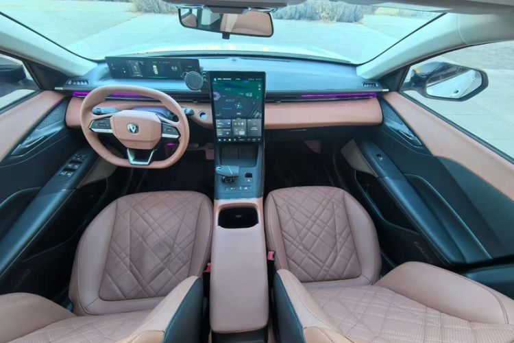 Used Changan Eado 2025 Blue Whale 1.5T 500Bar Flagship Model