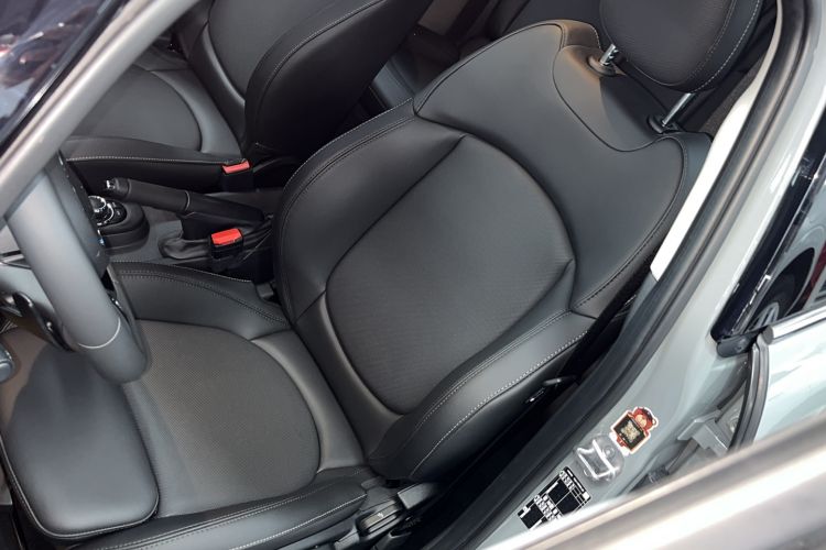 Used MINI 2022 Updated 2.0T COOPER S Classic Edition Five-Door Version Left Front Seat