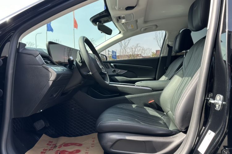 Used Buick LaCrosse 2023 Avia Edition Interior 8