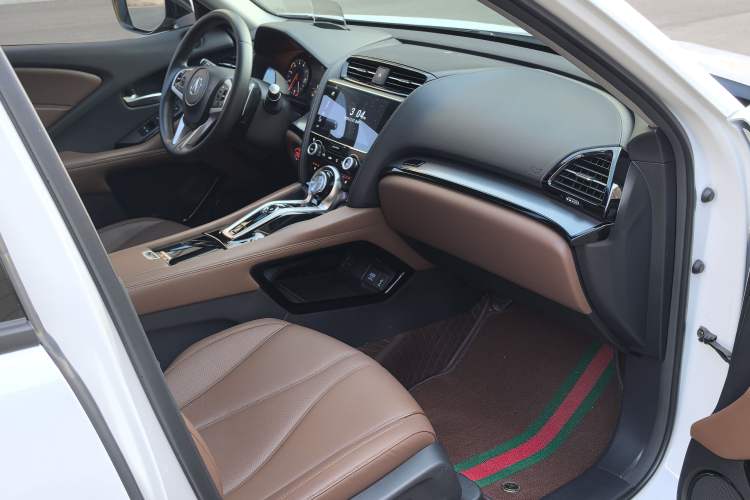 Used Acura CDX 2019 1.5T Two-Wheel Drive Deluxe Edition