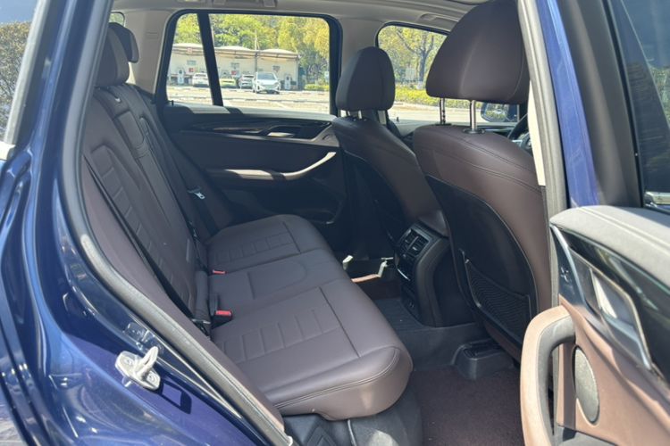 Used BMW X3 2021 xDrive25i M Sport Package Interior 4