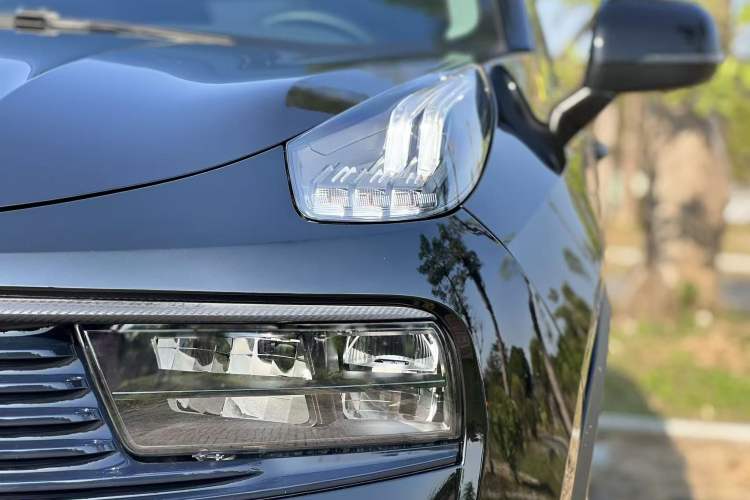 Used Lynk & Co 01 2019 2.0T Two-Wheel-Drive Pro Version China VI Standard Left Front Headlight