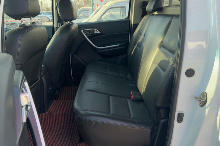 Used JMC Yuhu 7 2016 2.4T Four-Wheel Drive Luxury Edition JX4D24
