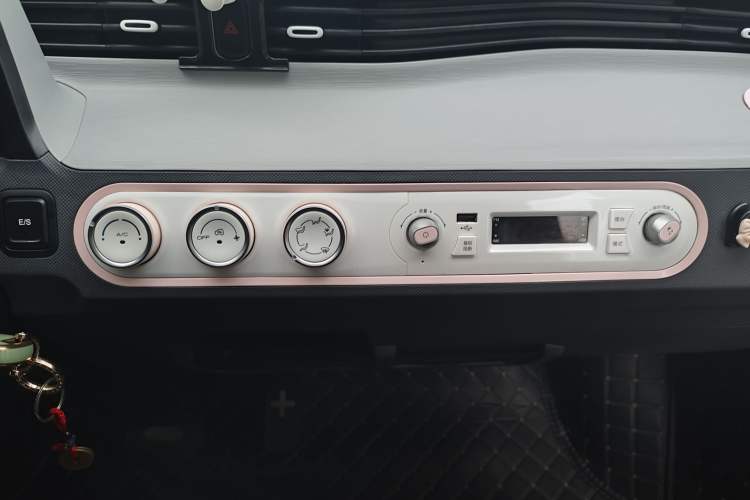 Used Wuling Hongguang MINIEV 2021 Macaron Premium Model – Lithium Iron Phosphate