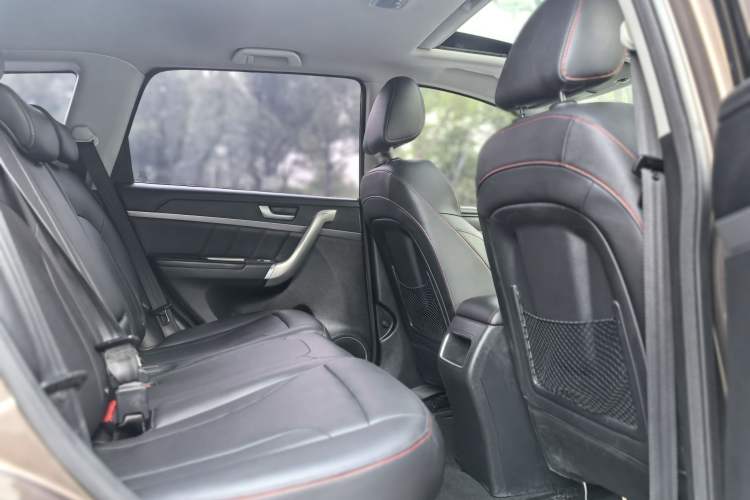 Used Haval H6 2015 Sport Edition 1.5T Automatic Two-Wheel Drive Luxury Model