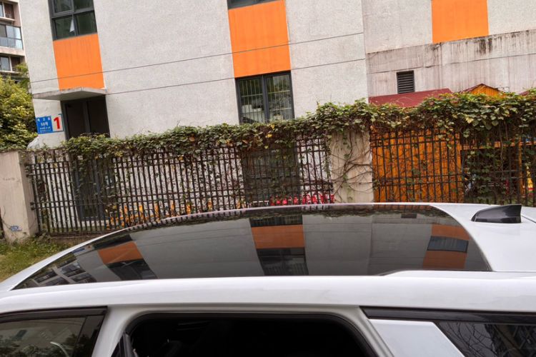 Used Land Rover Discovery Sport 2019 240 PS SE Version China VI Standard Exterior 1