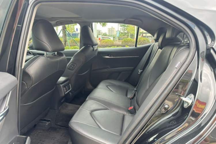 Used Toyota Camry 2022 2.0GVP Premier Edition
