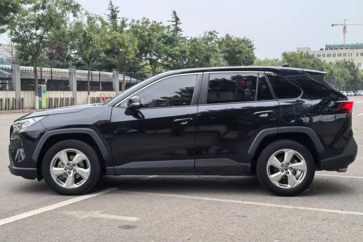 Used Toyota RAV4 2020 2.0L CVT Two-Wheel Drive Fashion Edition

