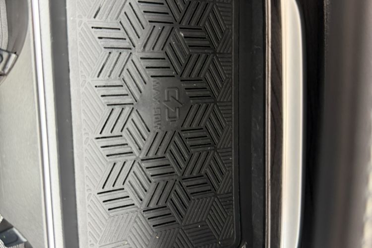 Used Chery Tiggo 8 PRO 2024 Champion Edition 290T Two-Wheel Drive Shining Version 5 Seats