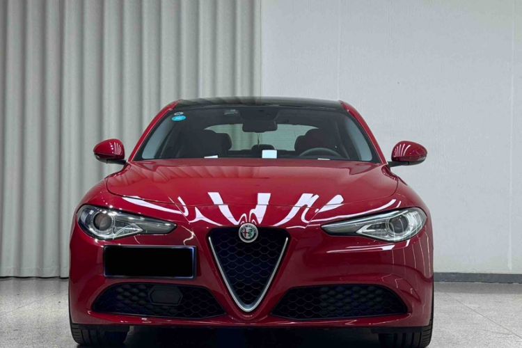 Used Alfa Romeo Giulia 2017 2.0T 280HP Luxury Edition