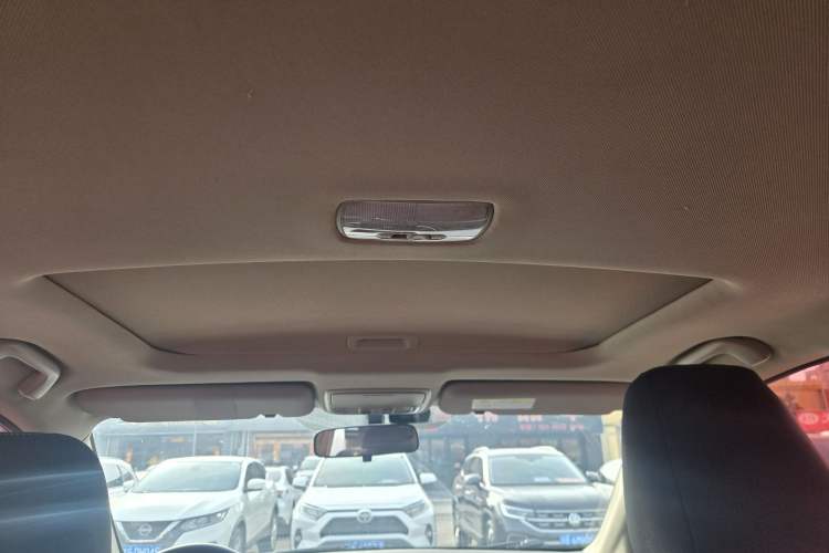 Used Honda CR-V 2016 2.0L two-wheel drive Urban Edition
