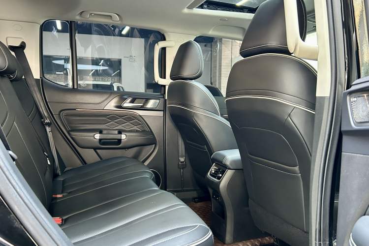 Used Tank 300 2021 City Edition 2.0T—Truly Stylish
