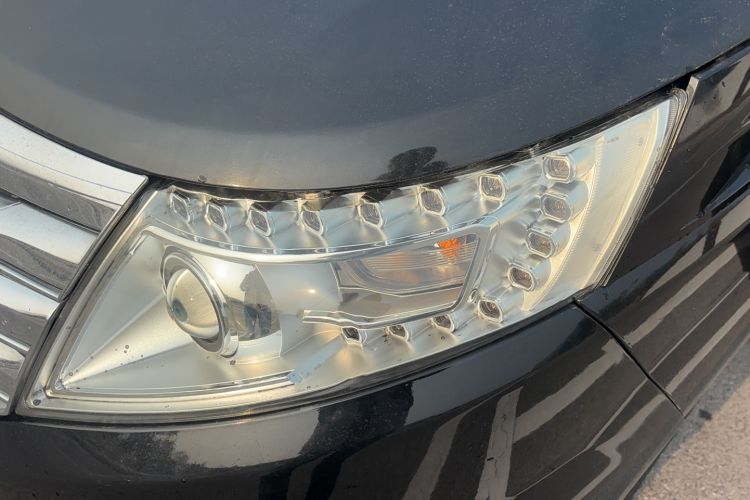 Used JAC Refine M5 2013 2.0T Gasoline Automatic Business Edition
