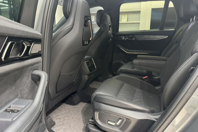 Used Lynk & Co 09 2021 2.0T Halo Six-Seater
