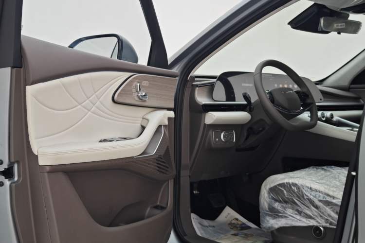 Used EXEED Stellar C-DM 2024 1.5T Long-Range Pro
