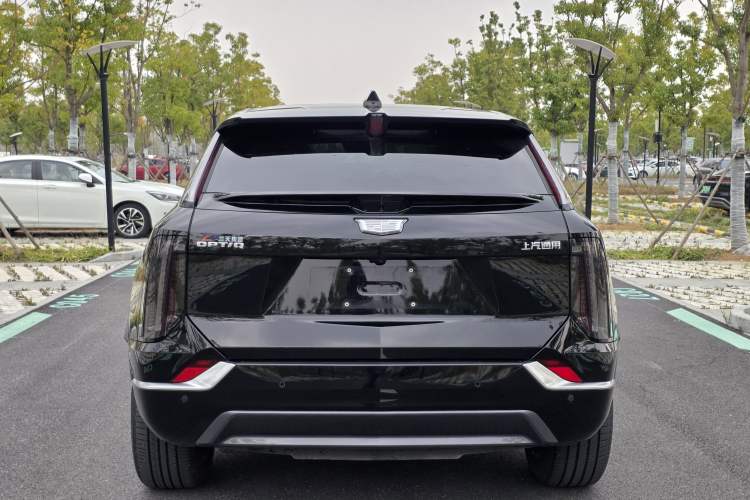 Used Cadillac OPTIQ 2024 Standard Range Version
