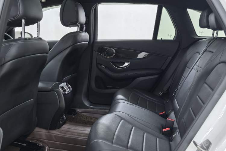 Used Mercedes-Benz GLC 2019 Facelift GLC 260 L 4MATIC Luxury Model